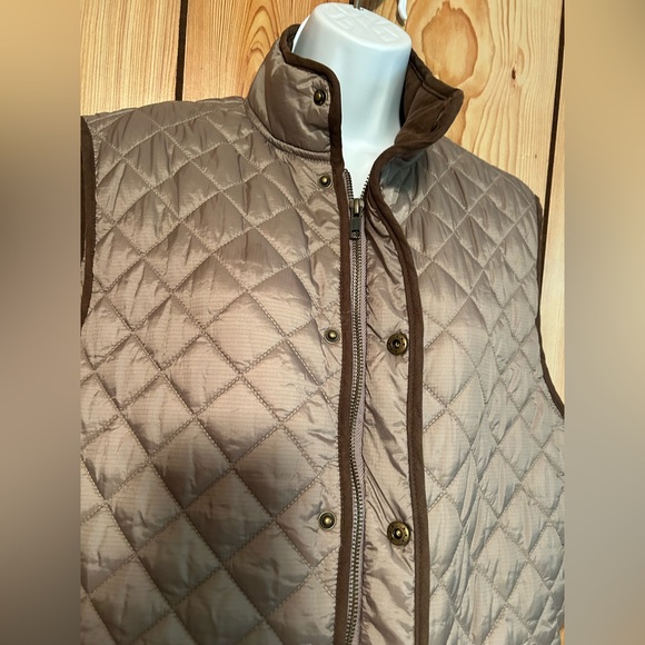 Southern Marsh Women’s Quilt Vest Burnt Taupe Size M Logo Full Zip Pockets Light - Picture 13 of 15